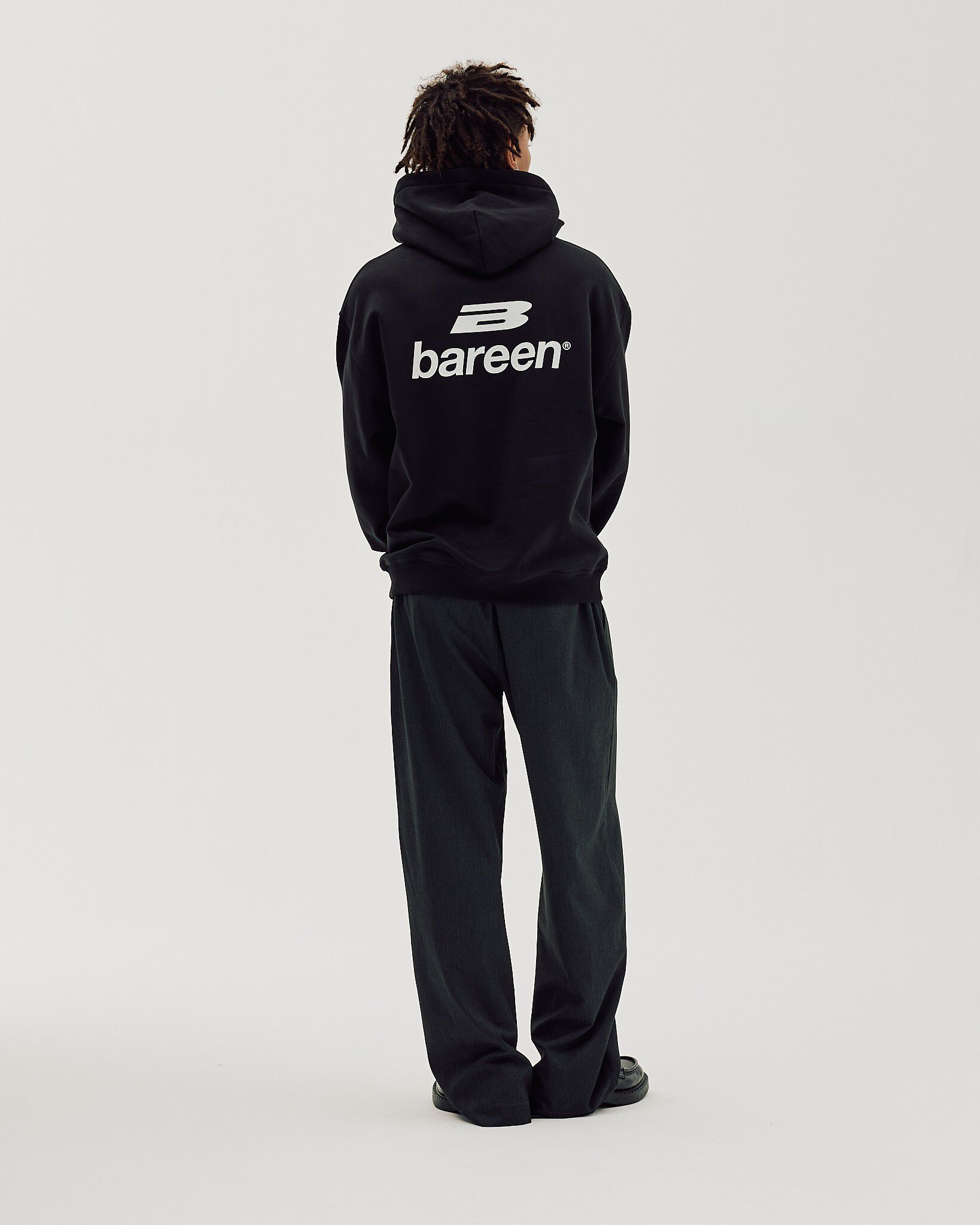 Oversized Hoodie Logo