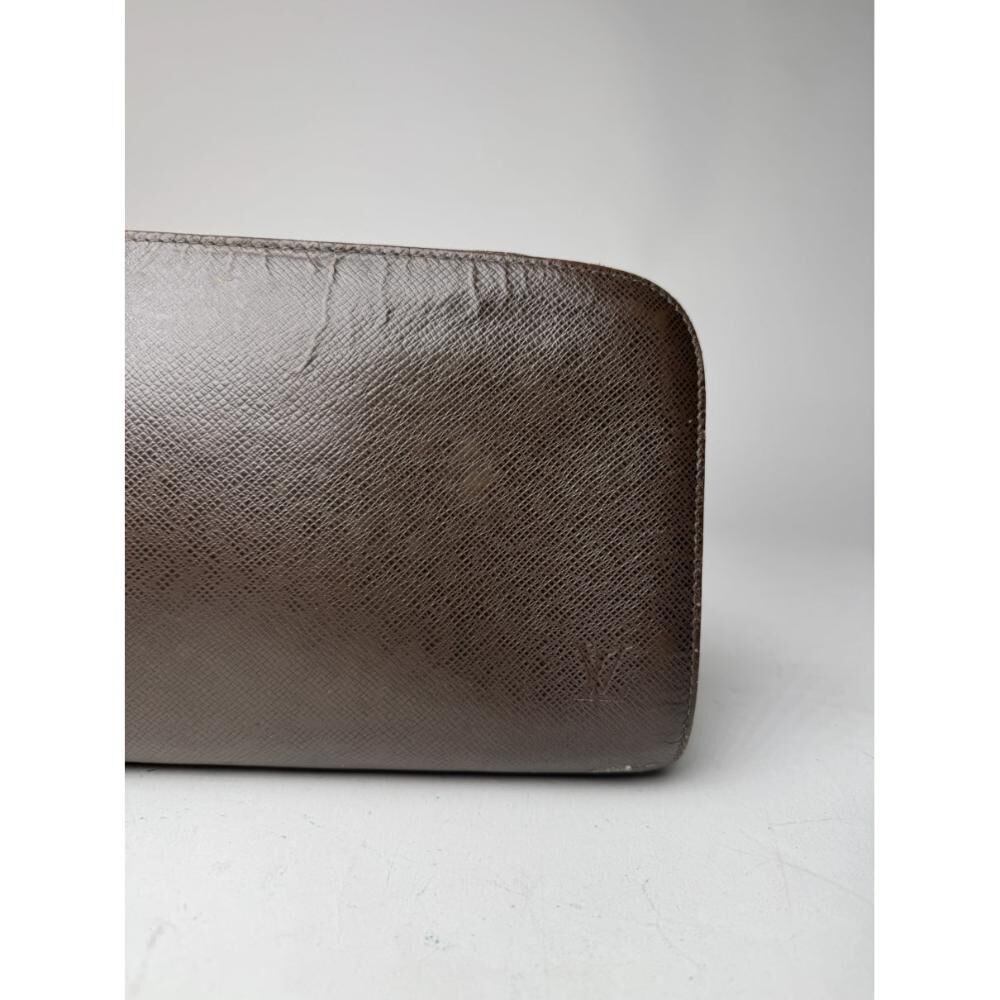 Louis Vuitton Clutch