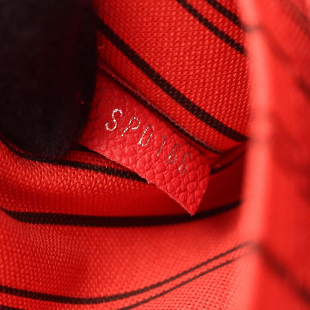 Louis Vuitton Pont Neuf