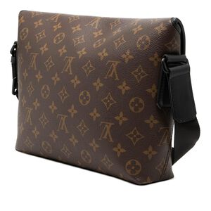 Louis Vuitton Messenger