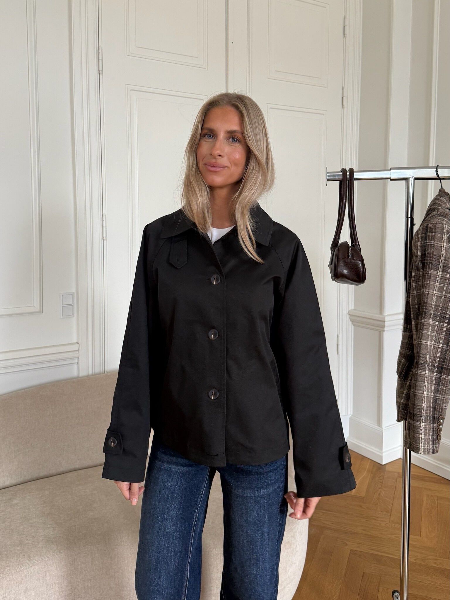 AvaIC Short Trenchcoat