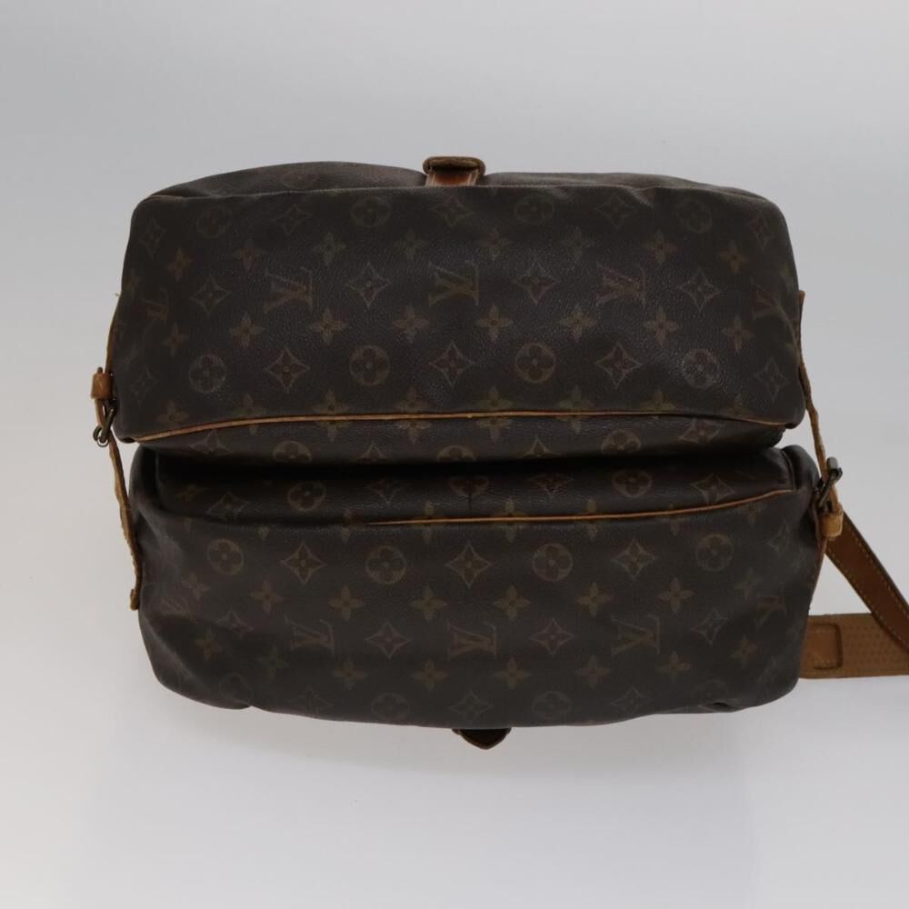 Louis Vuitton Saumur