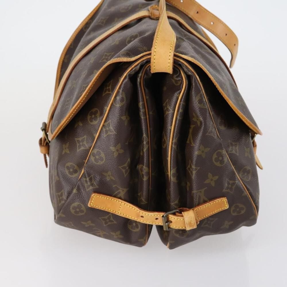 Louis Vuitton Saumur