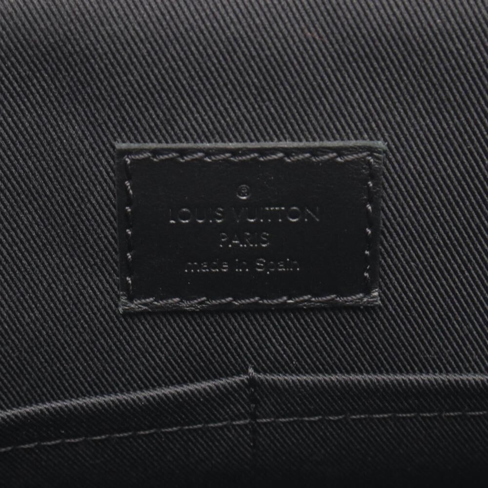 Louis Vuitton Messenger