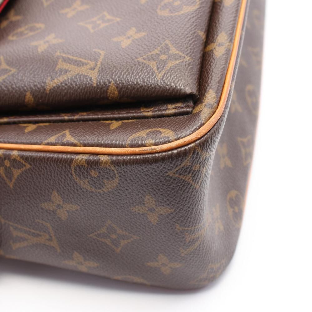 Louis Vuitton Shoulder Bags