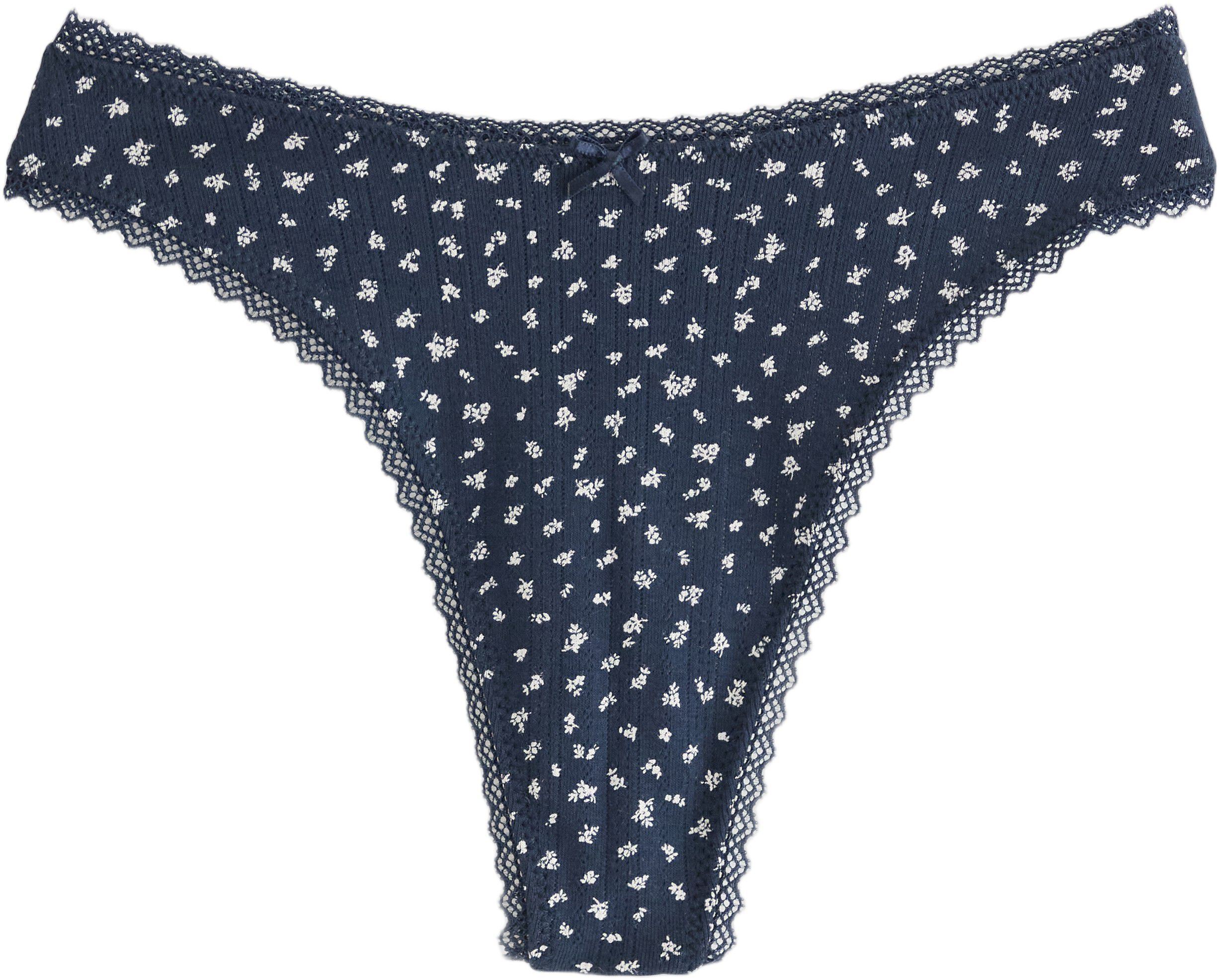 Stringtruse i pointelle med h&oslash;yt ut