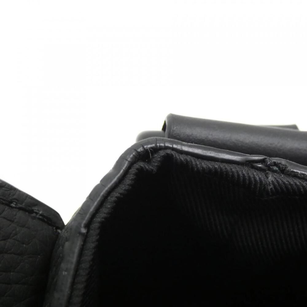 Louis Vuitton Messenger