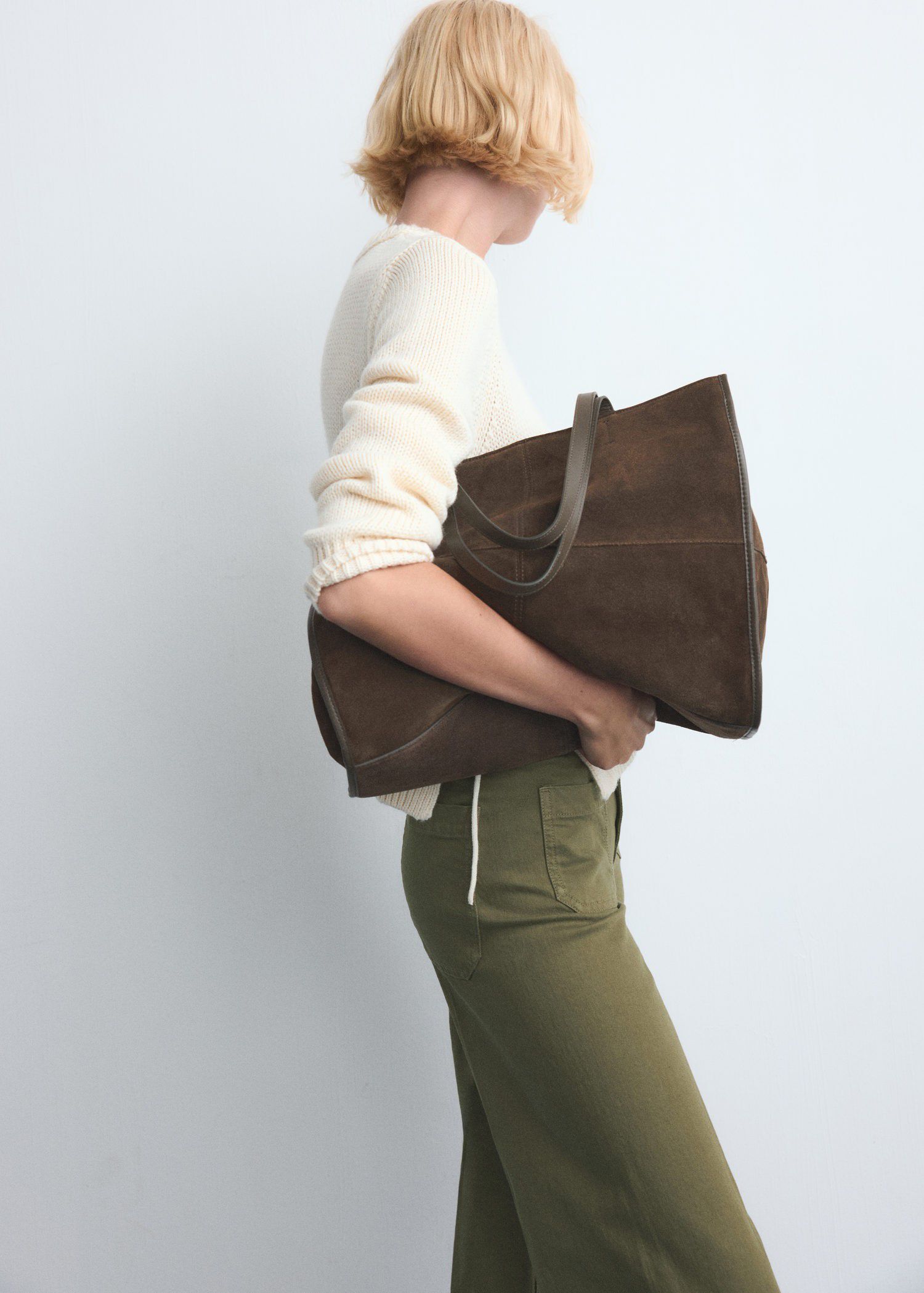 Wide-leg jeans with pockets