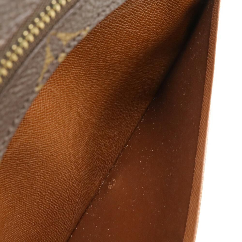 Louis Vuitton Clutch