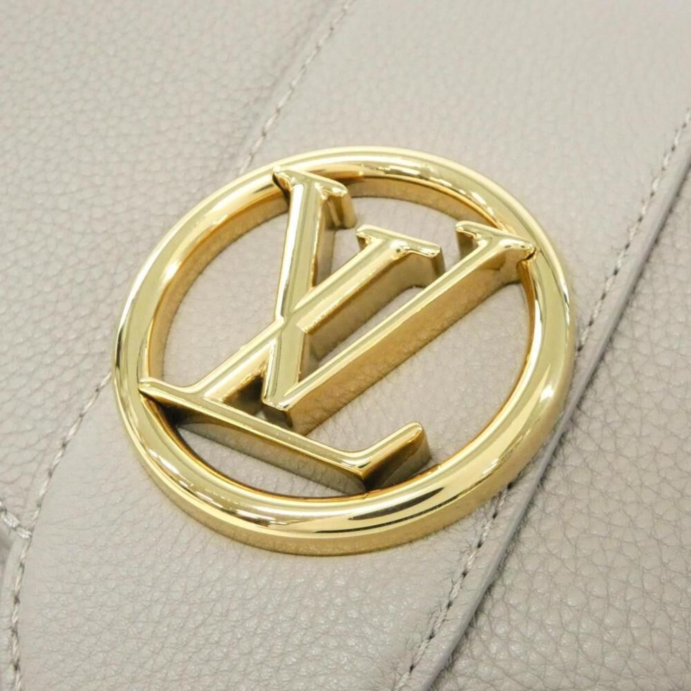 Louis Vuitton Shoulder Bags