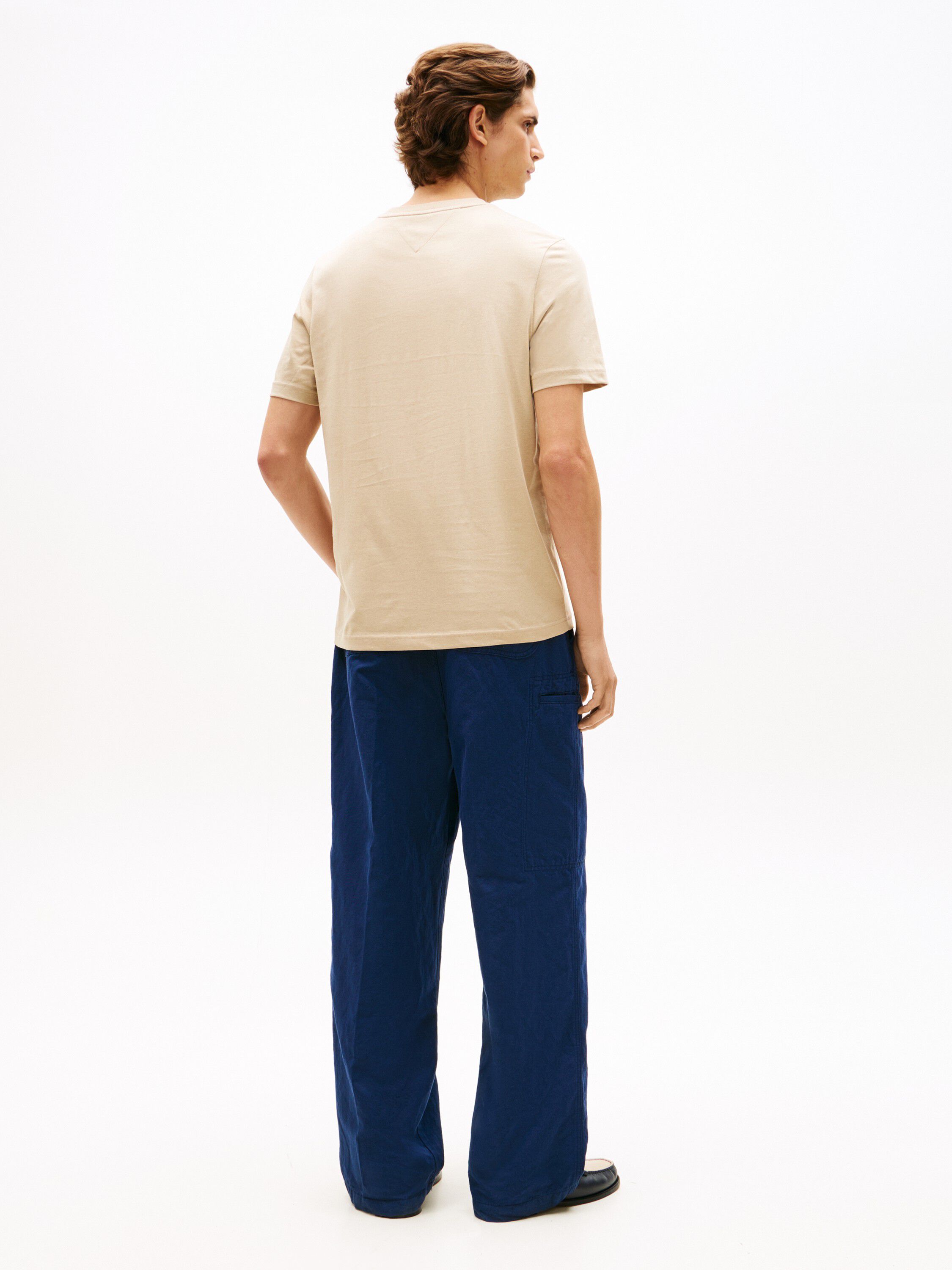 BRAND LOVE TEXT BOX TEE