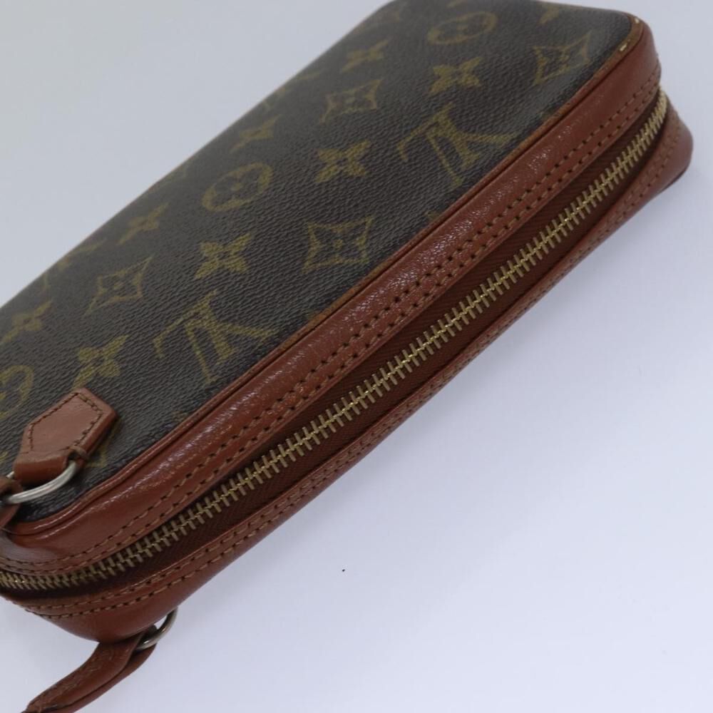 Louis Vuitton Clutch