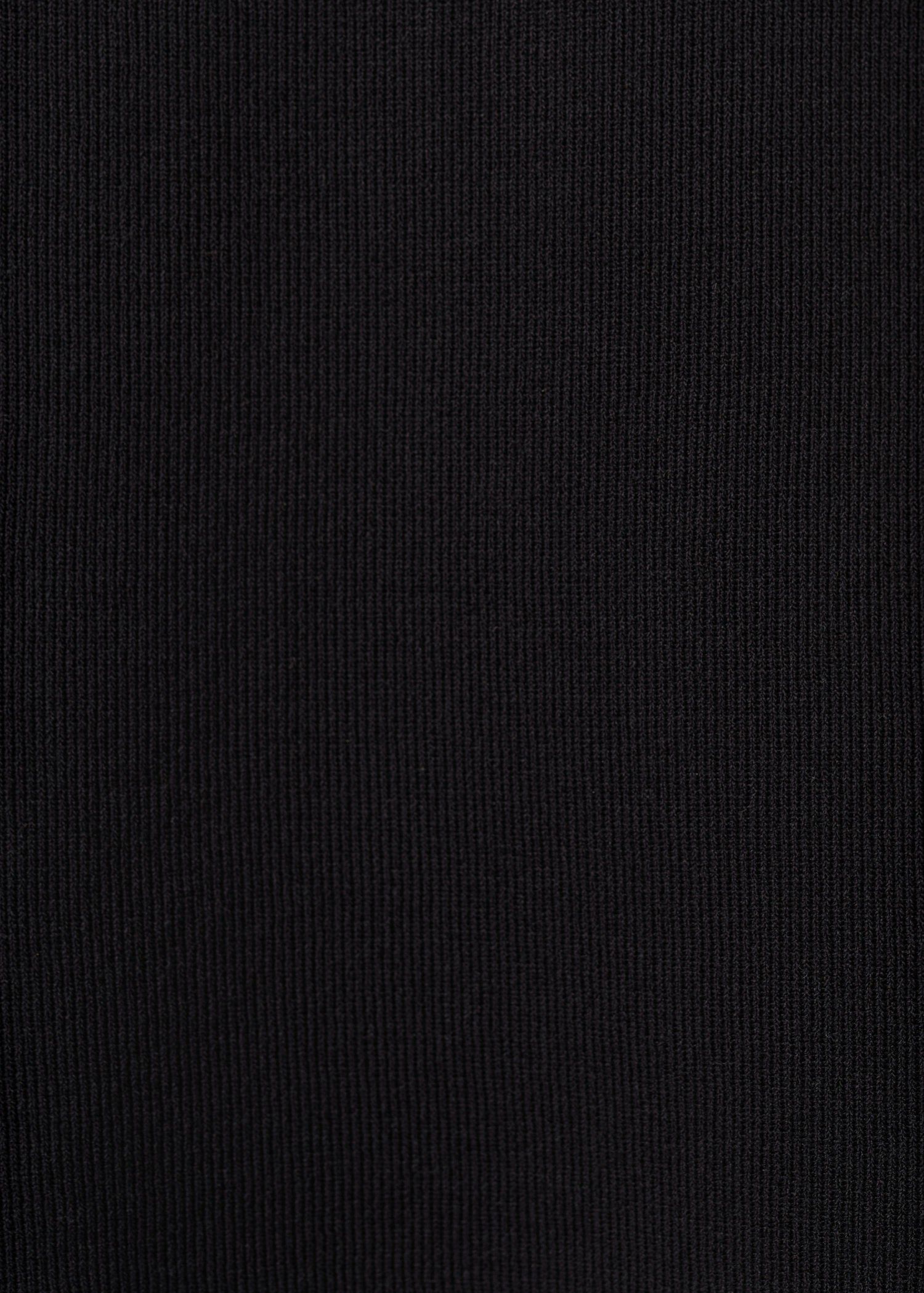 Round-neck knitted top