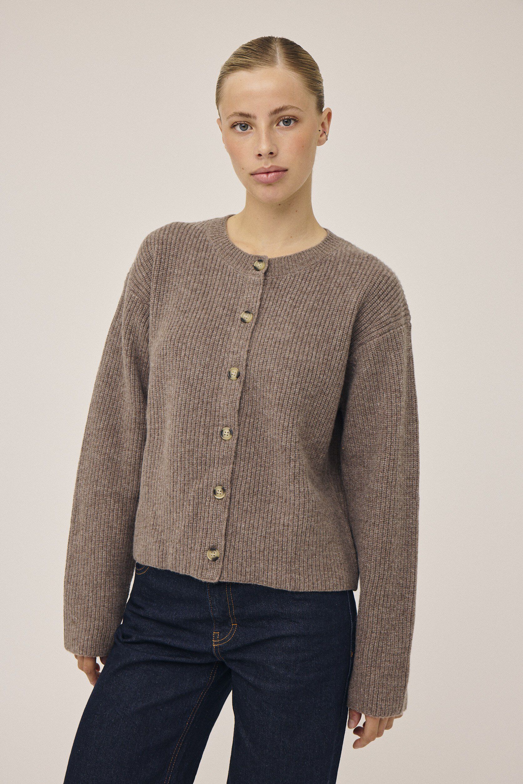 Gloria 1 Cardigan - 100% Merinould RWS