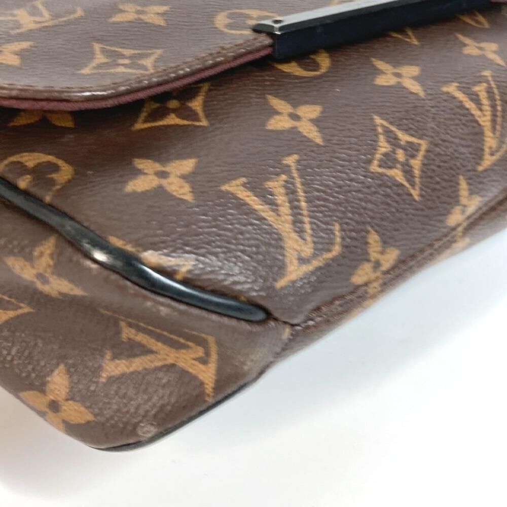 Louis Vuitton Messenger