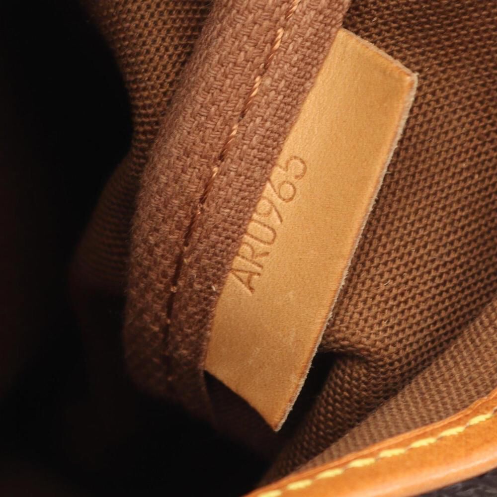 Louis Vuitton Saumur