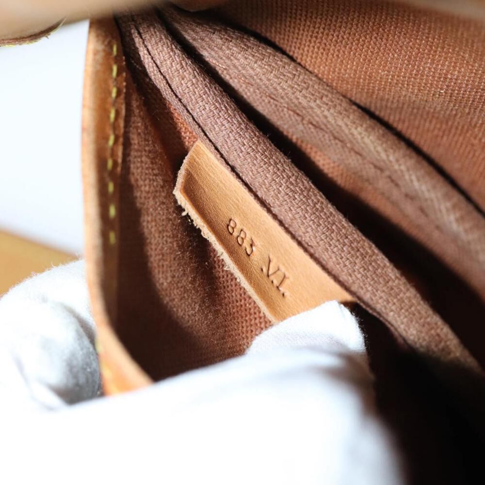 Louis Vuitton Saumur