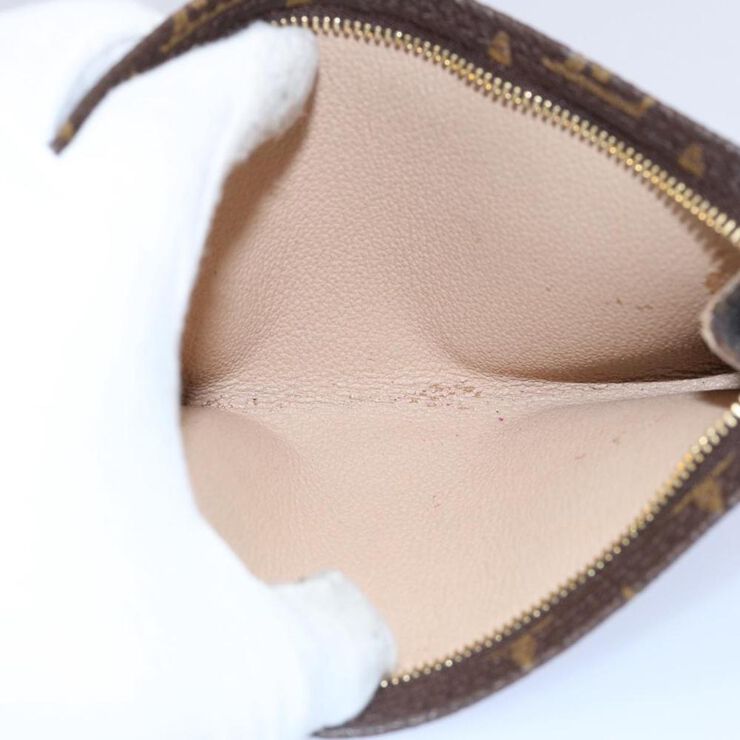 Louis Vuitton Poche Toilette