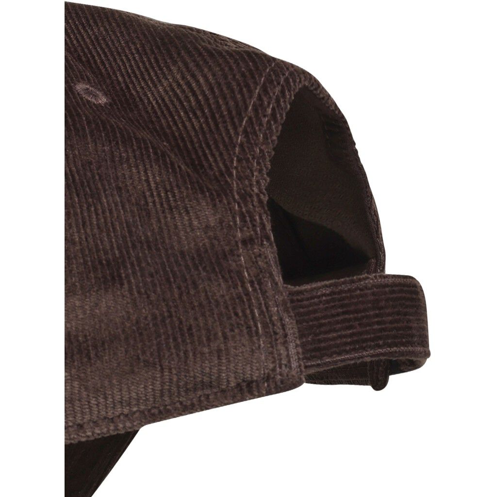 Corduroy badge cap