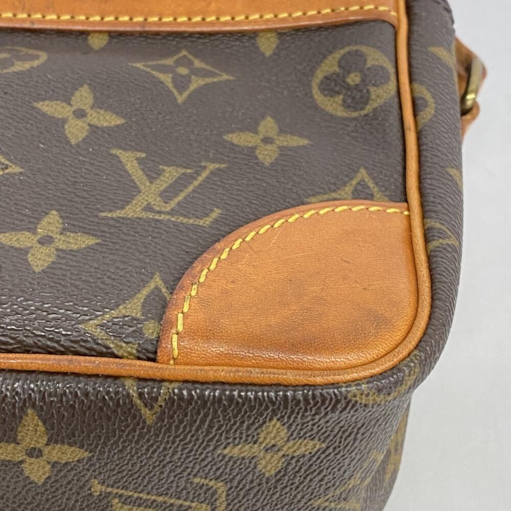 Louis Vuitton Shoulder Bags