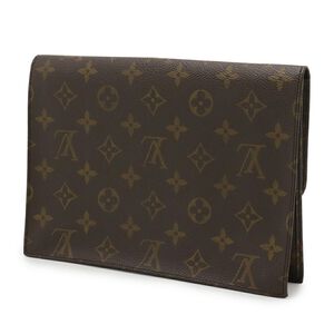 Louis Vuitton Clutch