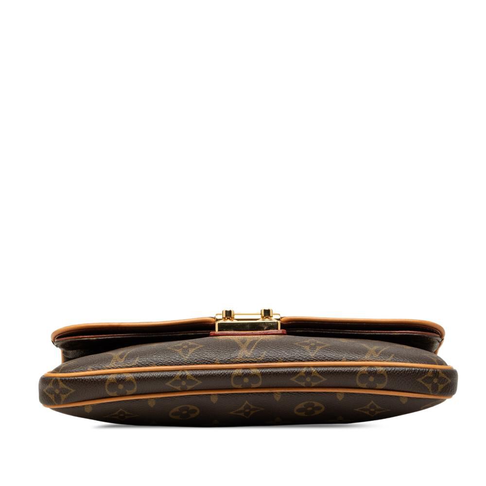 Louis Vuitton Clutch