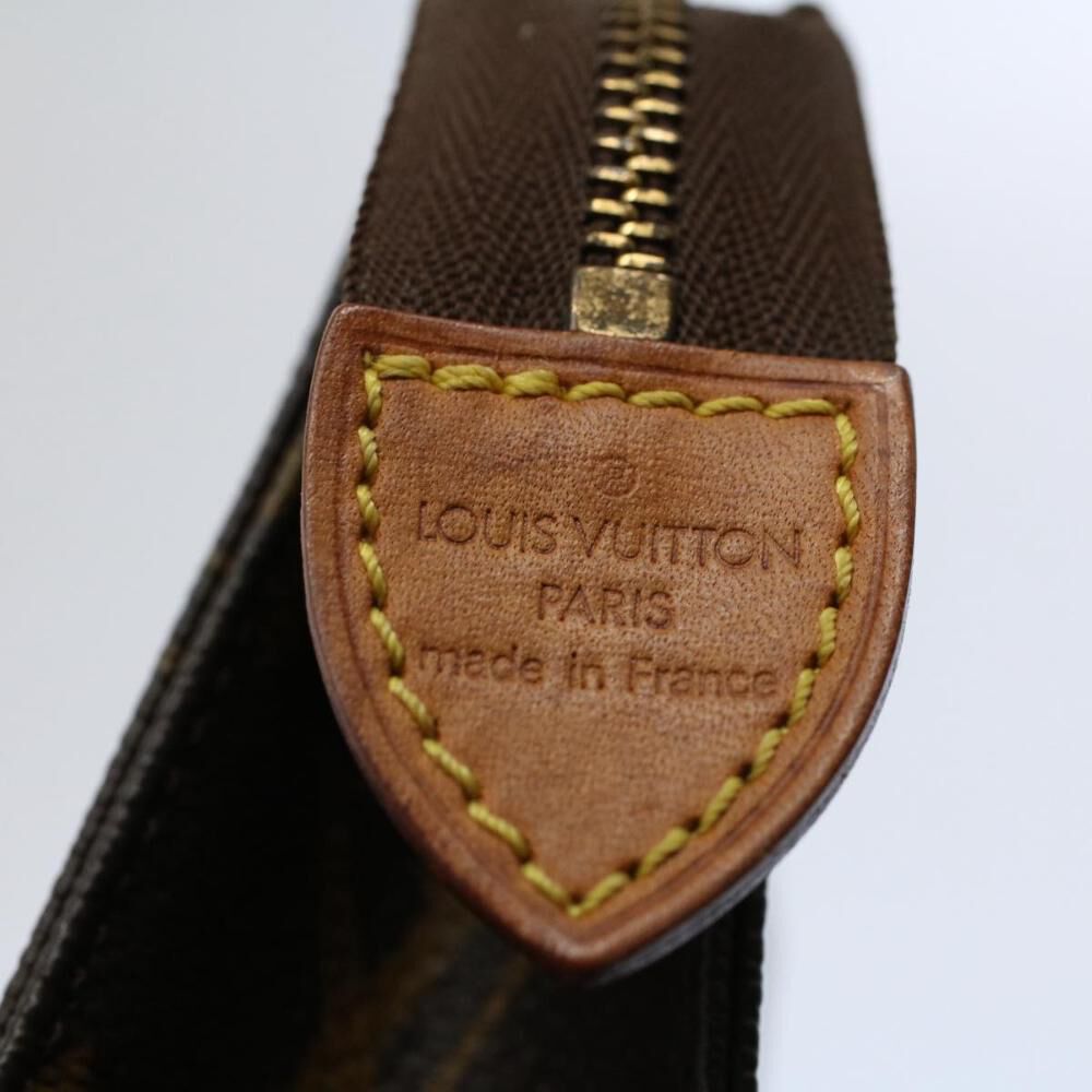 Louis Vuitton Poche Toilette