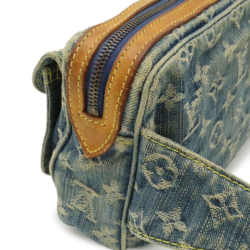 Louis Vuitton Shoulder Bags