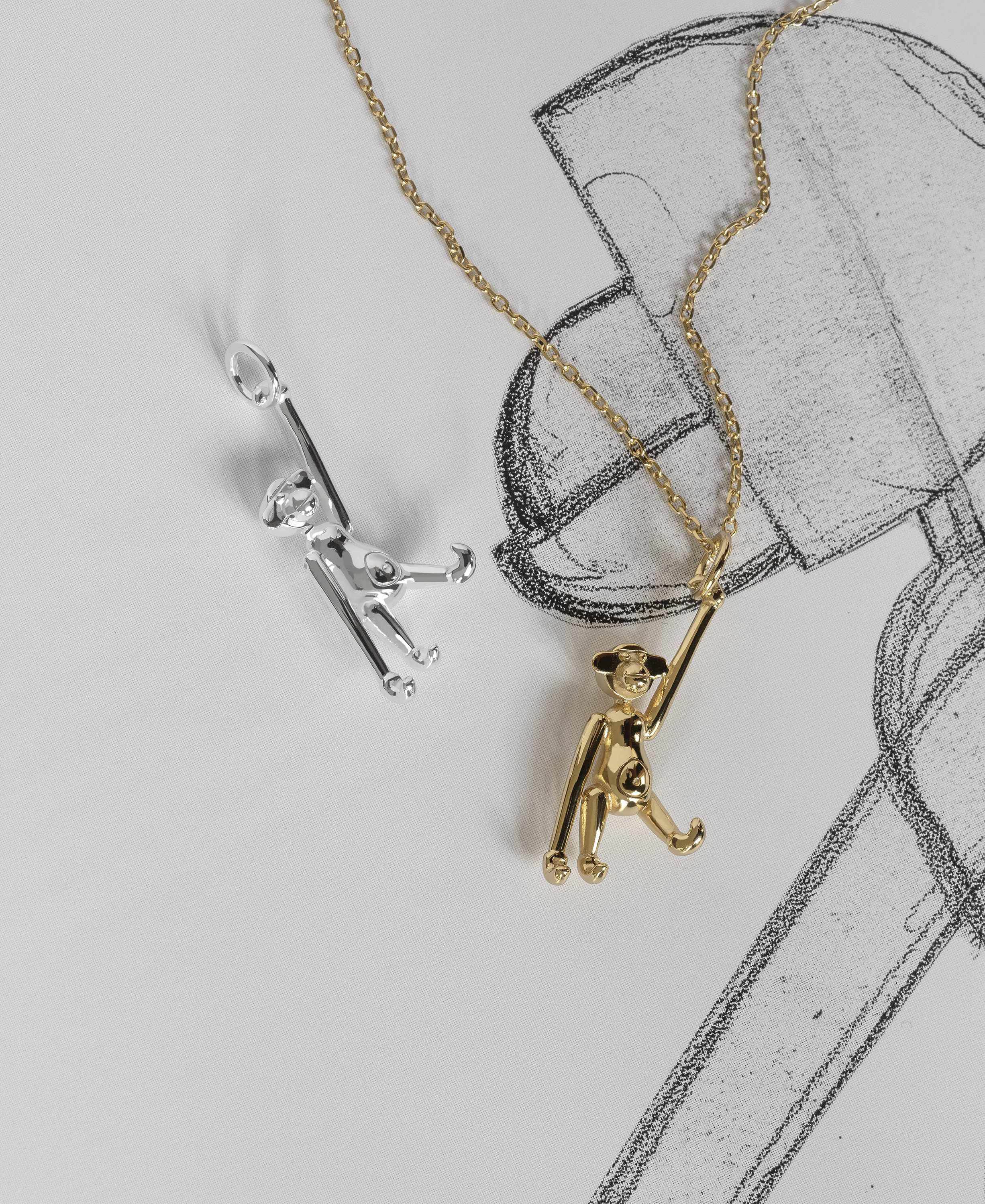 Aben i s&oslash;lv med k&aelig;de med k&aelig;de