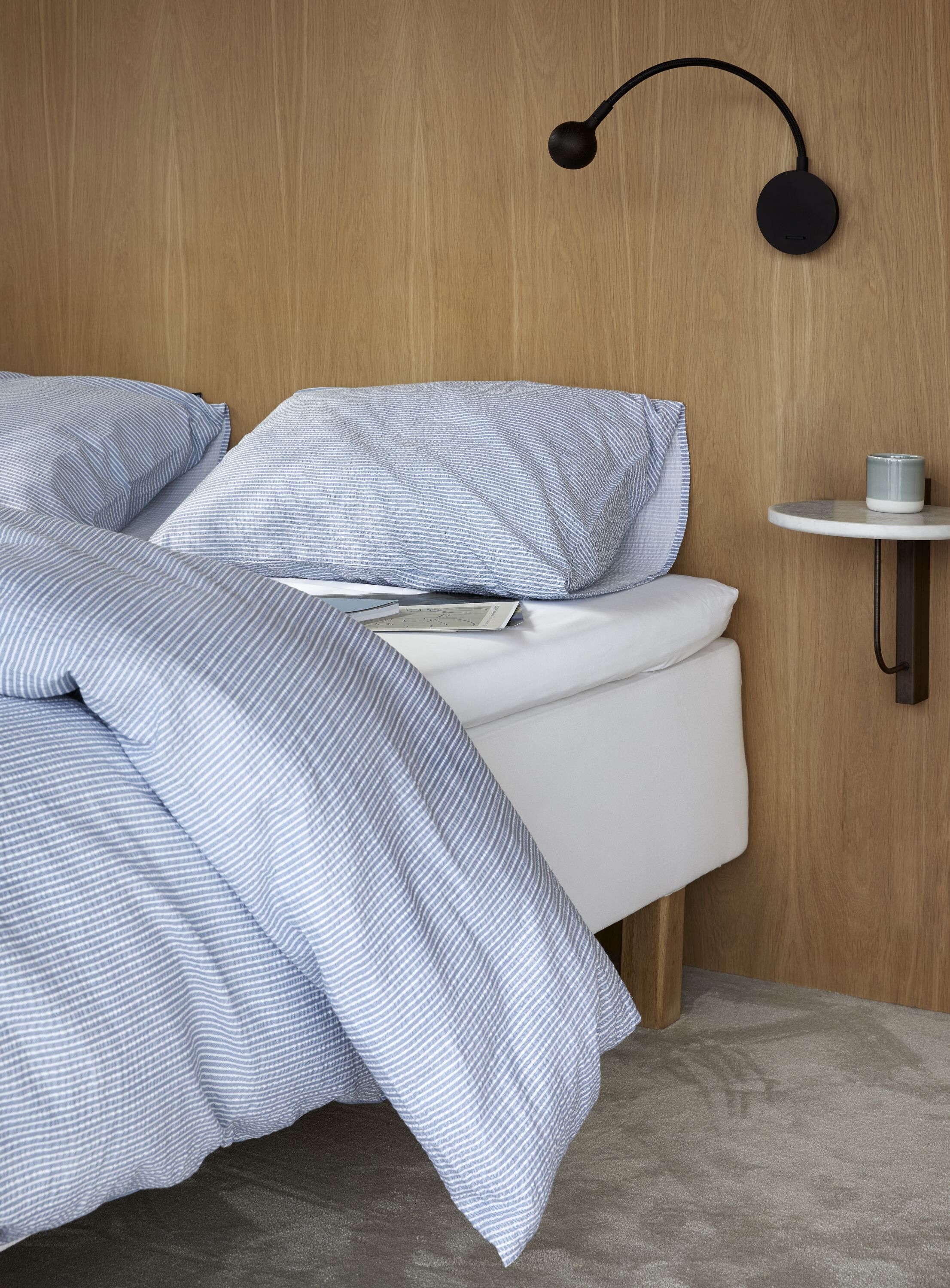 Lykke senges&aelig;t denimbl&aring;