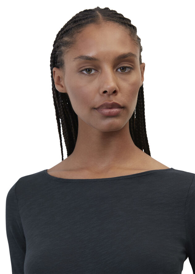 T-shirt, long sleeve, boat neck