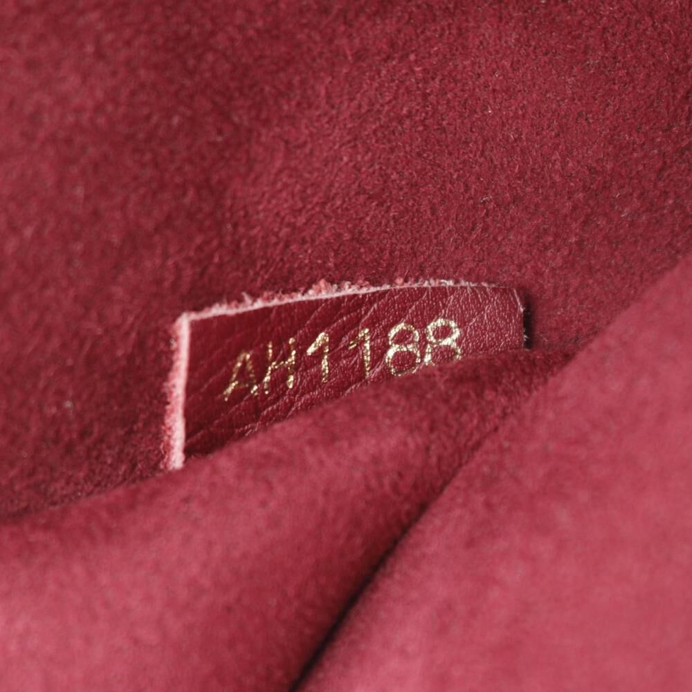 Louis Vuitton Shoulder Bags