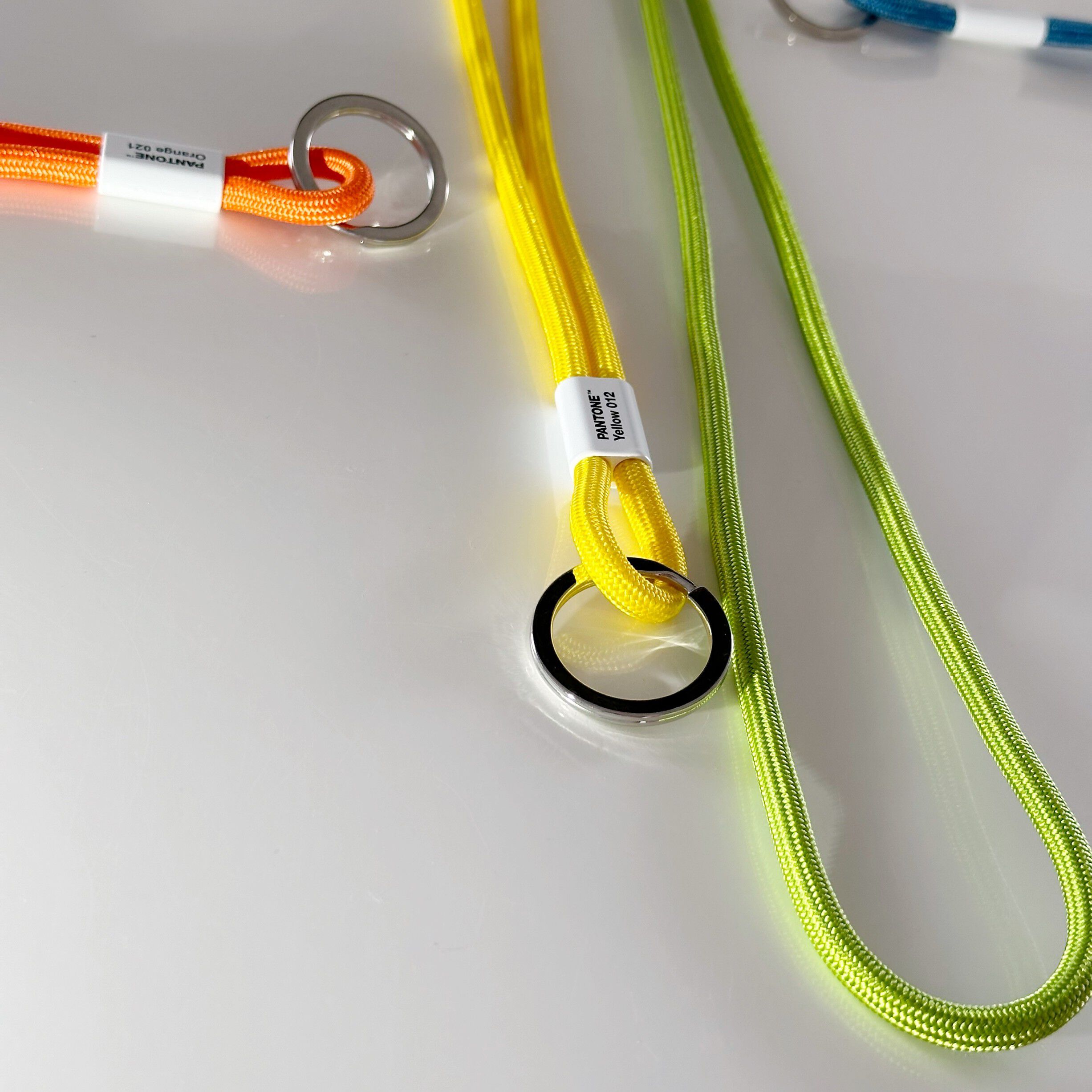 Pantone MA - KEY CHAIN SHORT Yellow 012