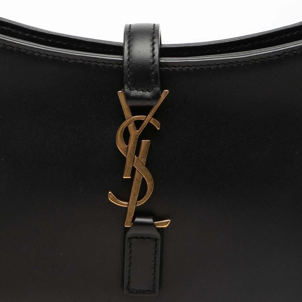 Yves Saint Laurent Shoulder Bag