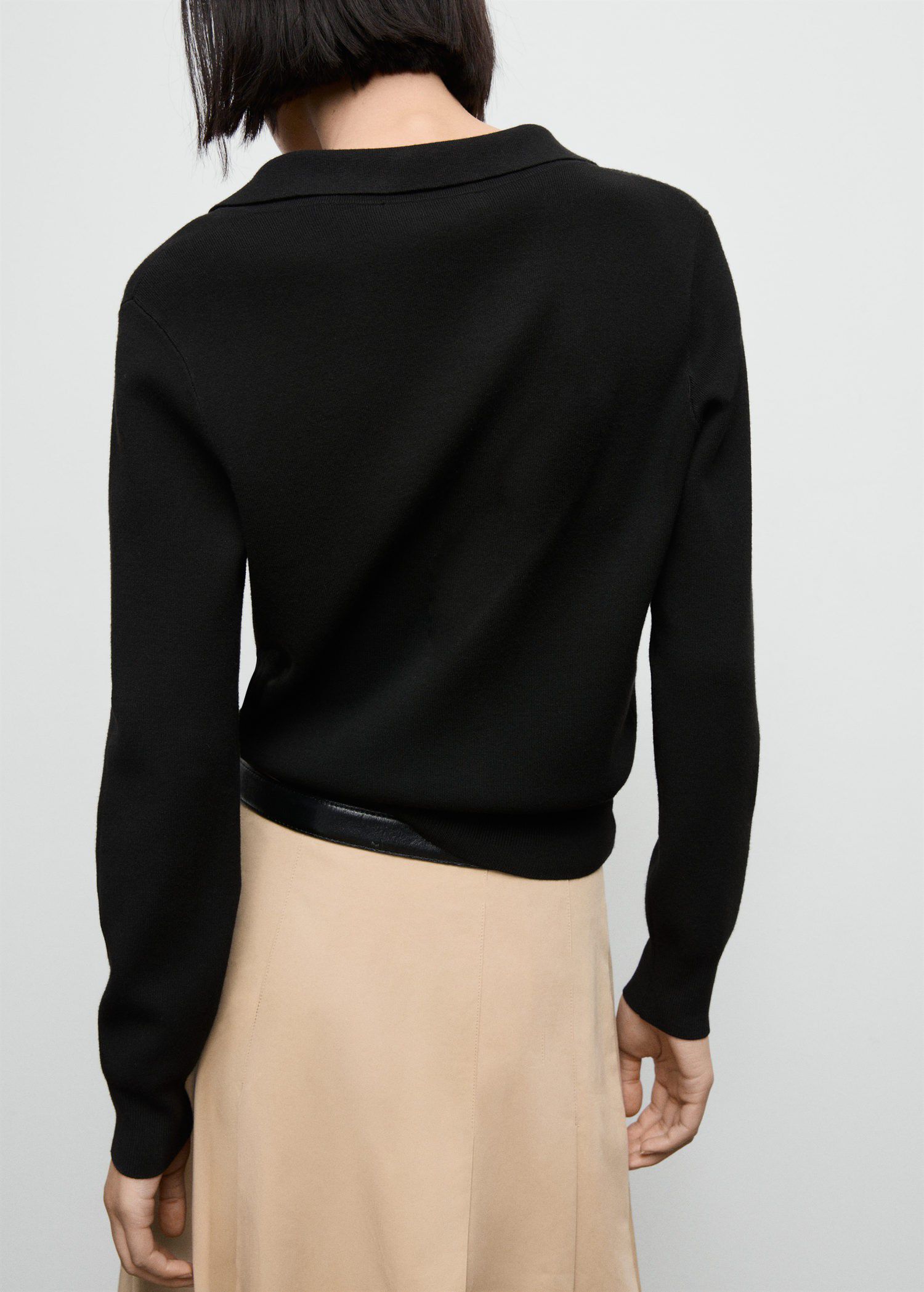 Fine-knit V-neck sweater