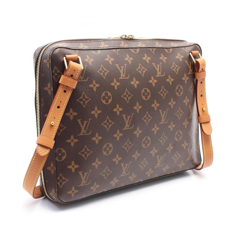 Louis Vuitton Messenger