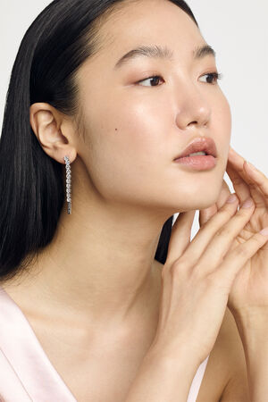 MELLSIE Icon Crystal Drop Earring