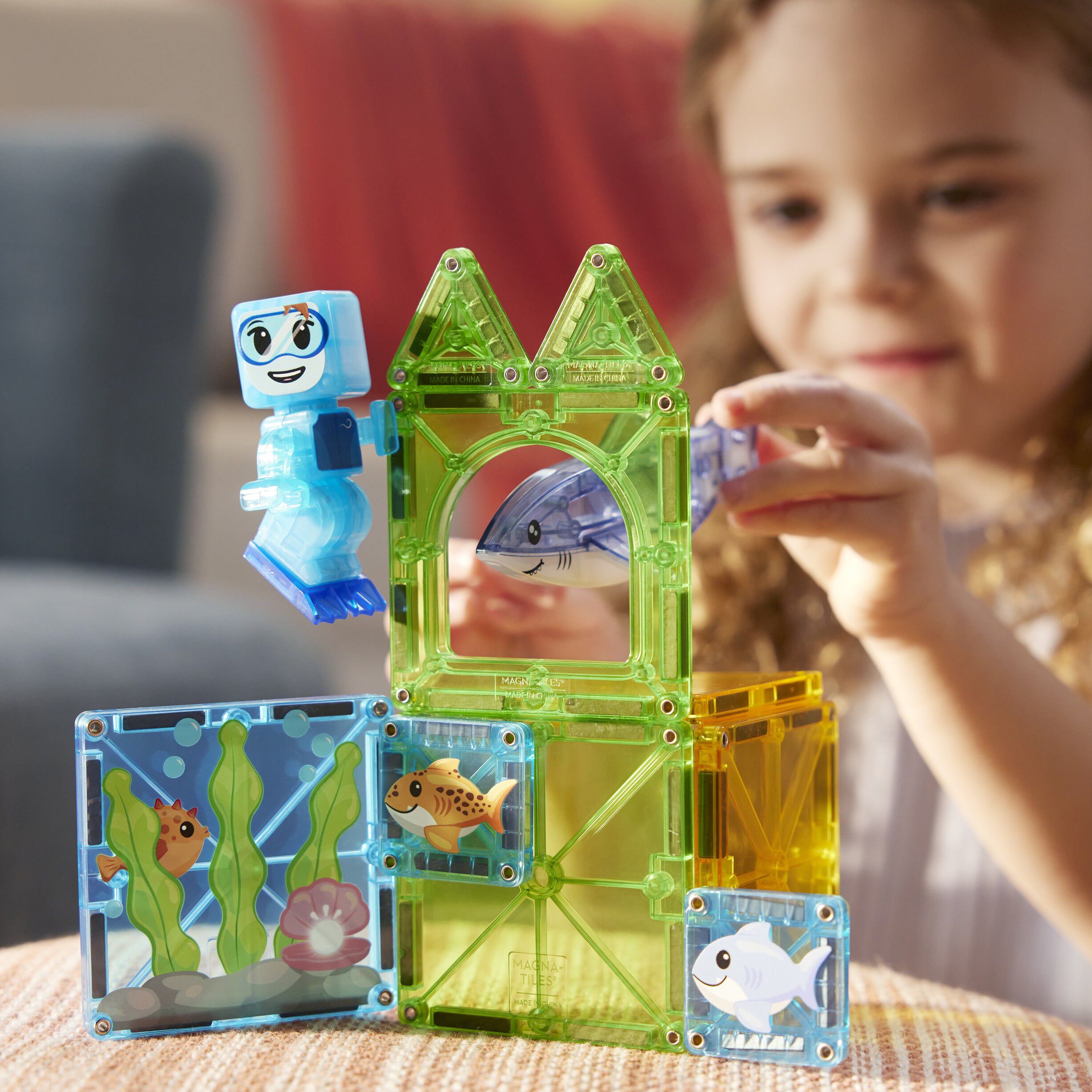 MAGNA-TILES Shark Dive