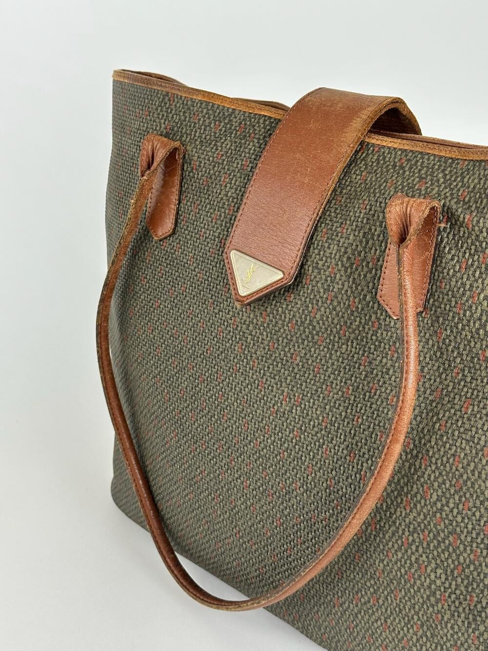 Yves Saint Laurent Tote