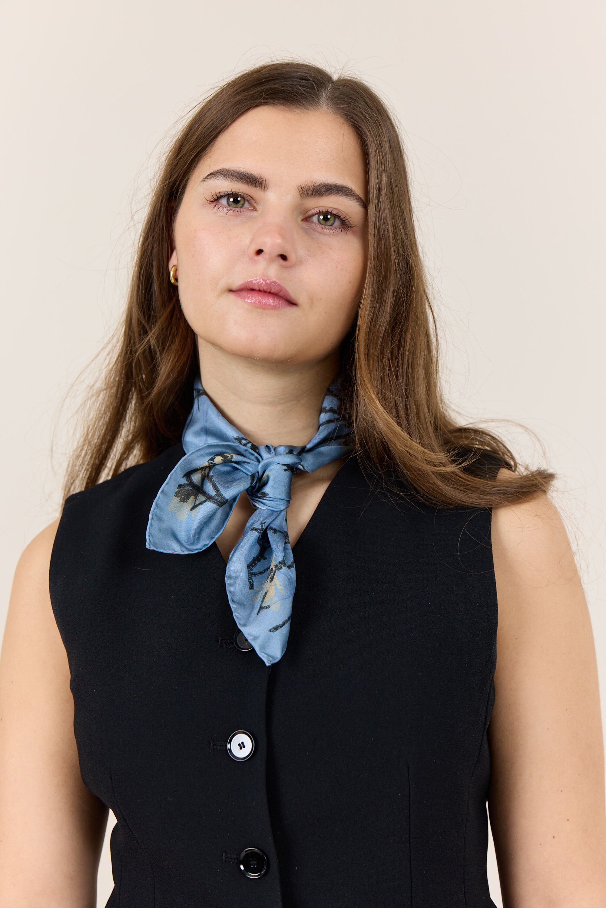 WINTER MAGNOLIA Scarf