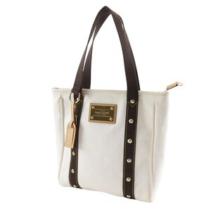 Louis Vuitton Antigua