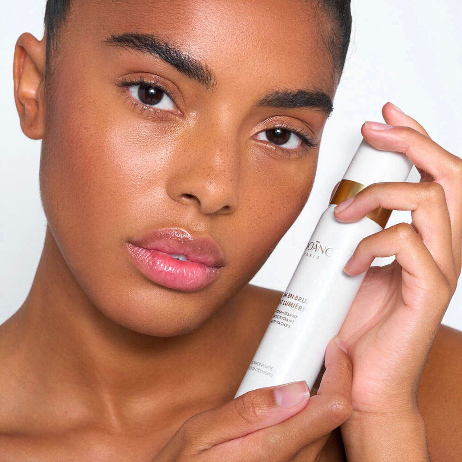 Serum Mist Ultra Radiance + - Antioxidant serum f&ouml;r lyster och LED-boo