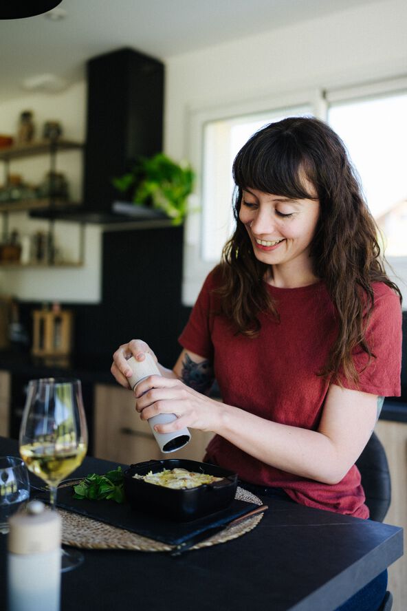 Pepparkvarn Line 5 x 18 cm Natur/grå Aluminium/Bok