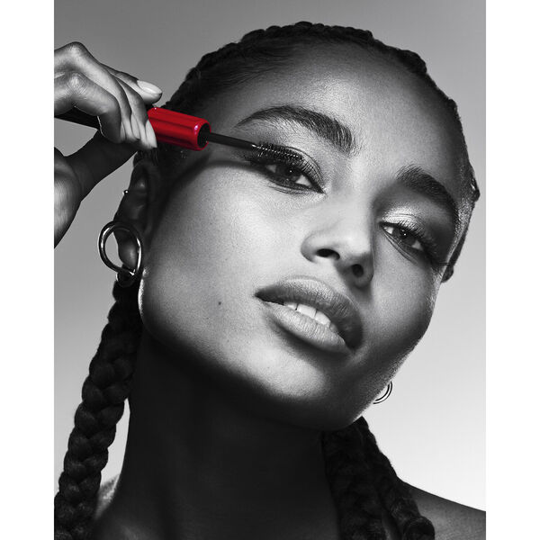 The Professionall Mascara - Defining & lash lifting and volumizing mas