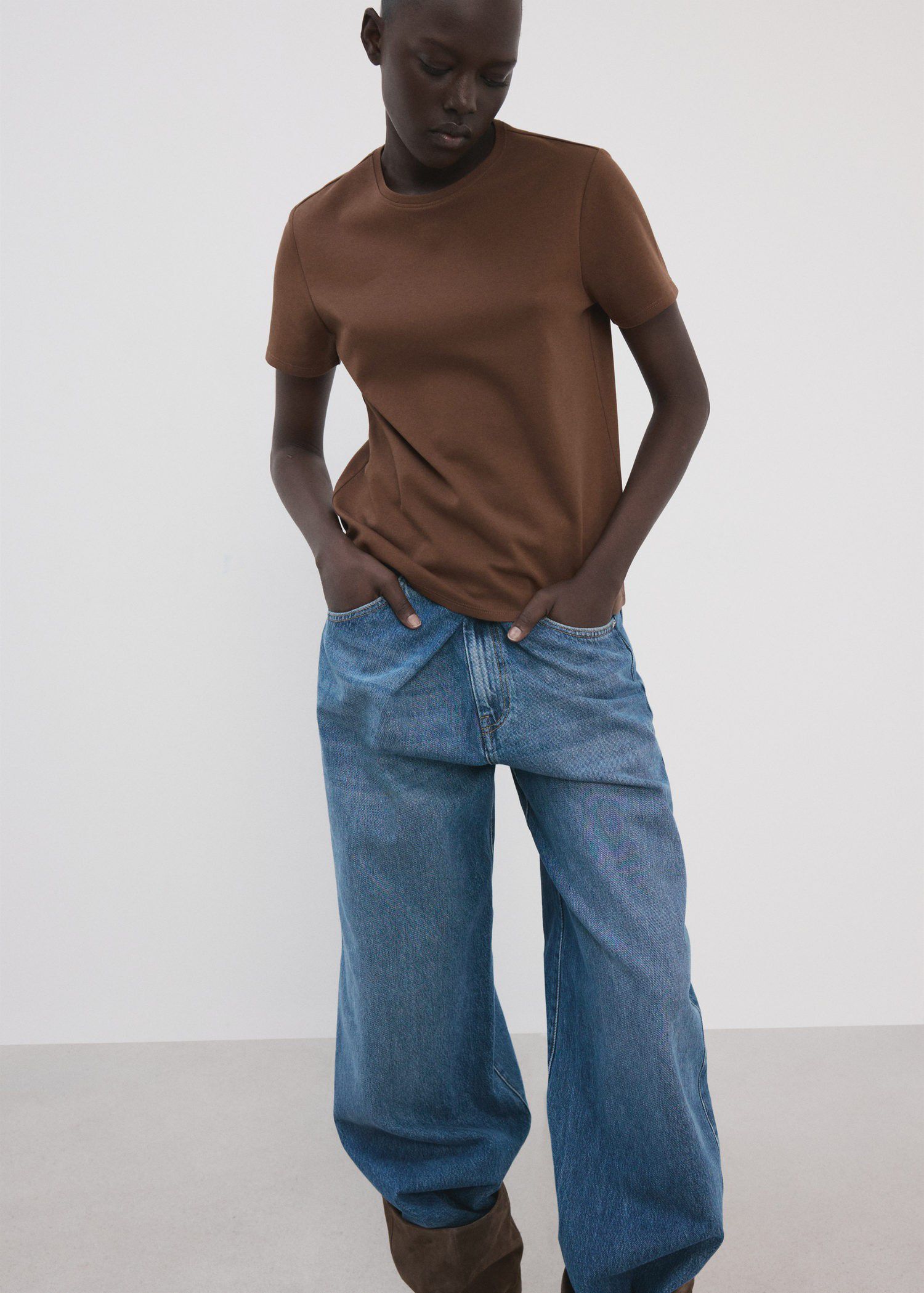 Short-sleeved cotton t-shirt