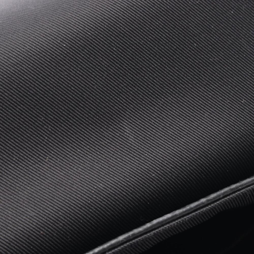 Louis Vuitton Messenger