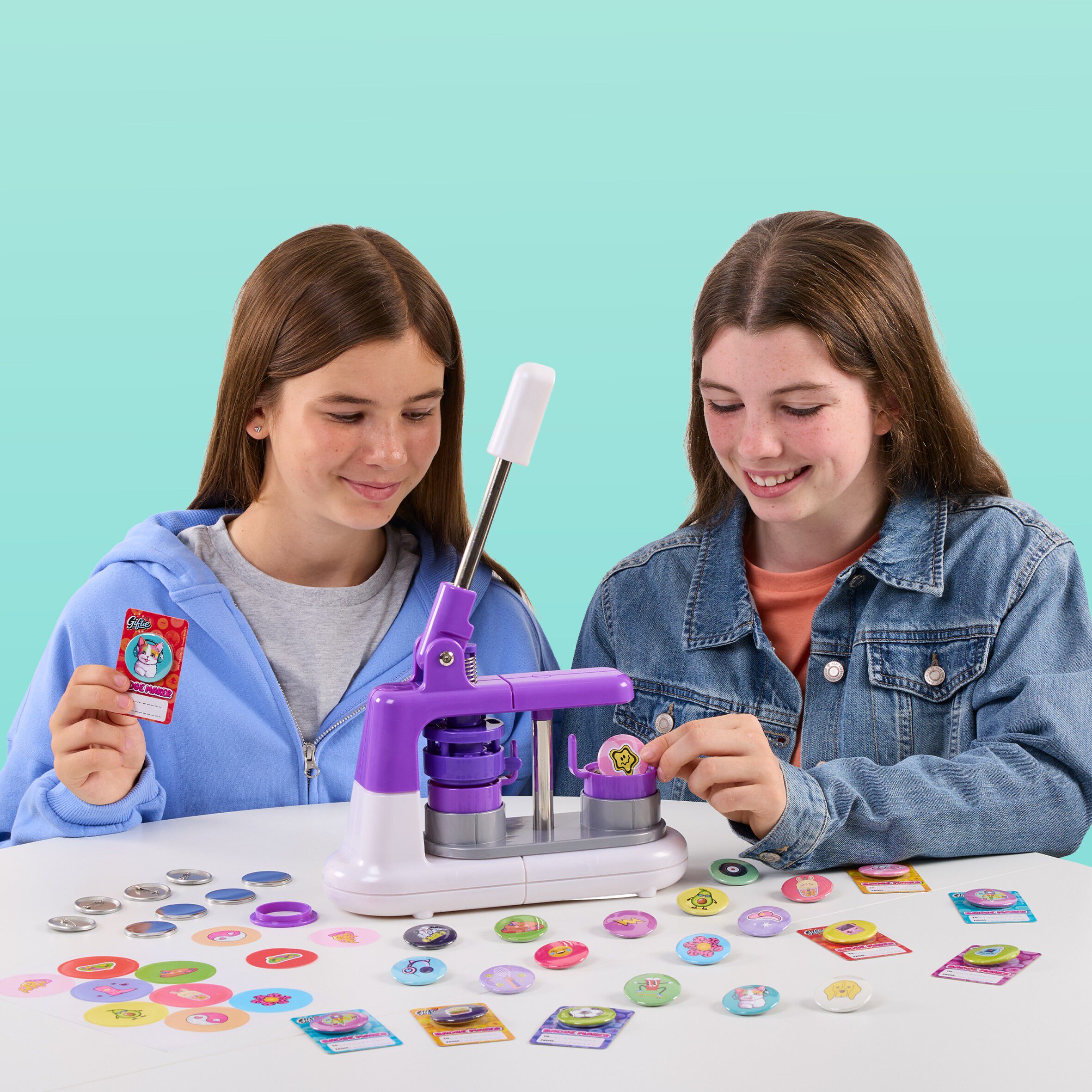 GIFTIE BADGE MAKER