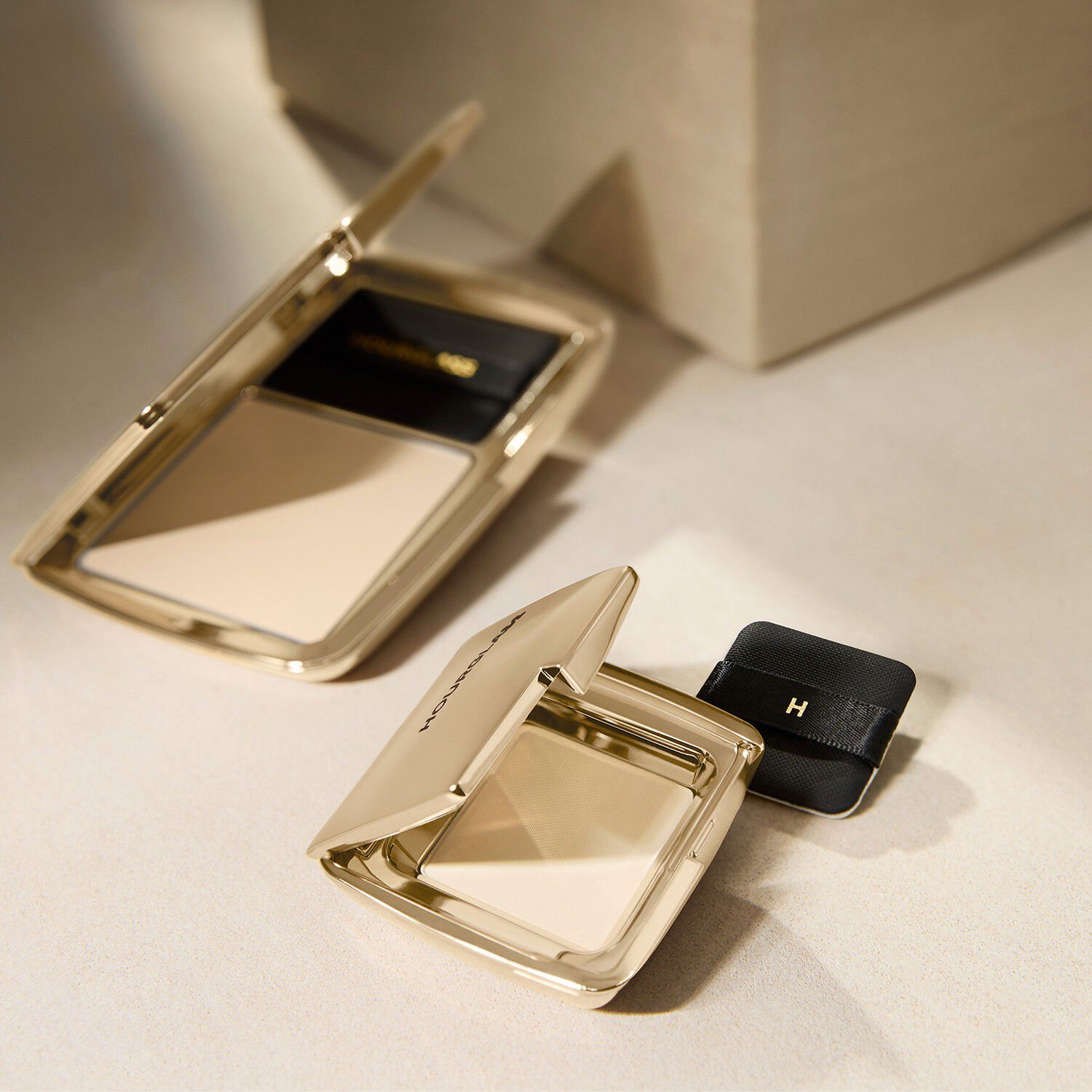 Vanish Airbrush Pressed Powder - Kompaktpuder i reseformat