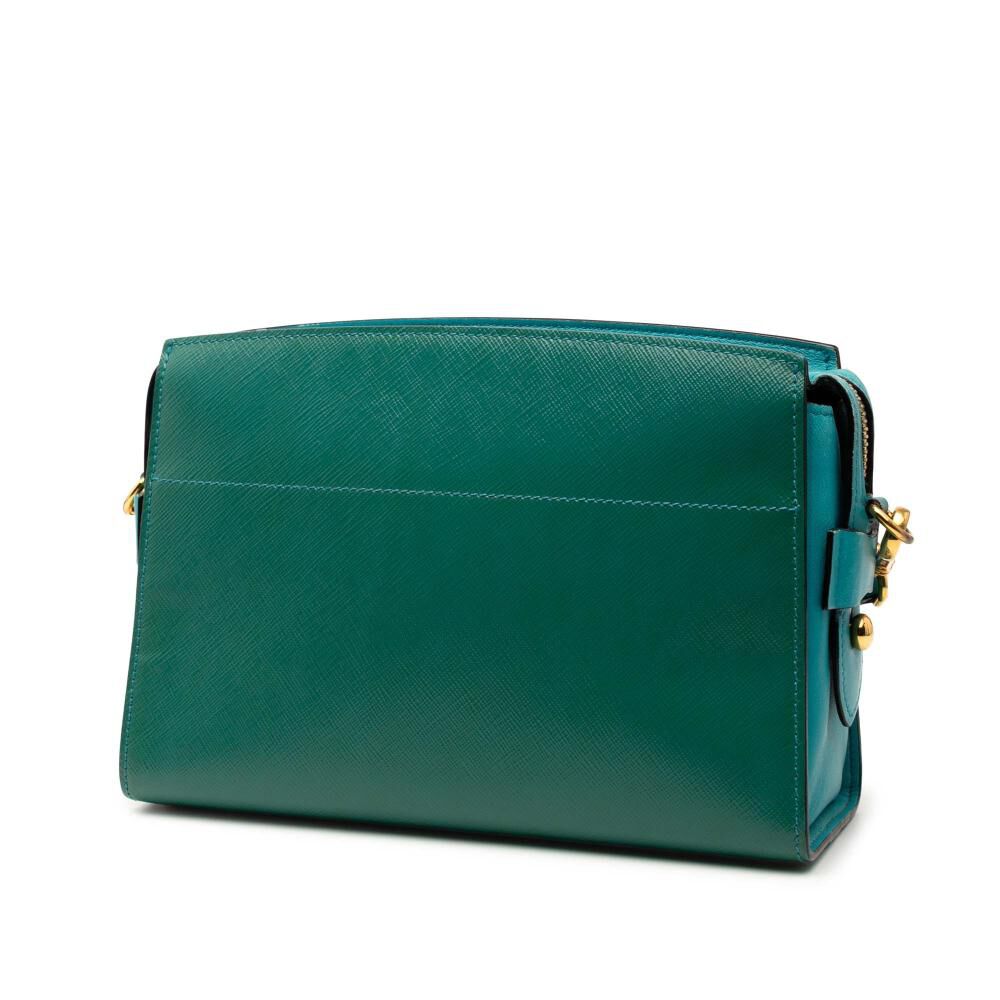 Prada Esplanade
