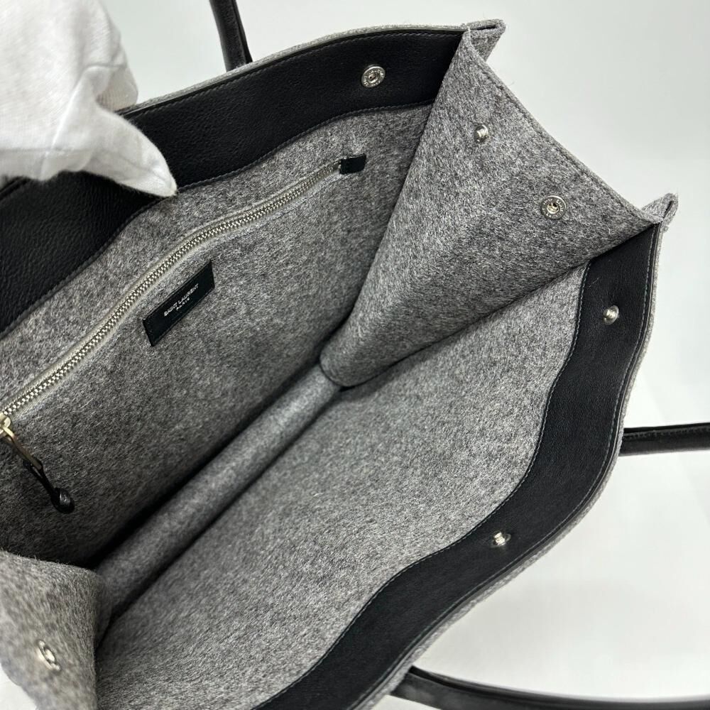 Yves Saint Laurent Handbag